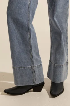 Intimation Boot-Atlantic|zoe kratzmann Hot